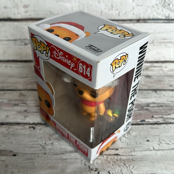 Funko Pop Disney Winnie the Pooh Christmas - Picture 2 of 4